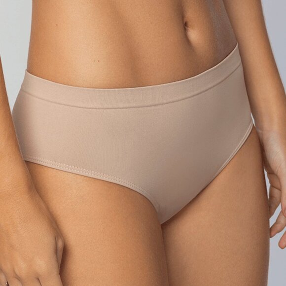 NEW! M Air Textured Yarn Panties - reduces friction points  - Nude Colour 4684 - Picture 1 of 6
